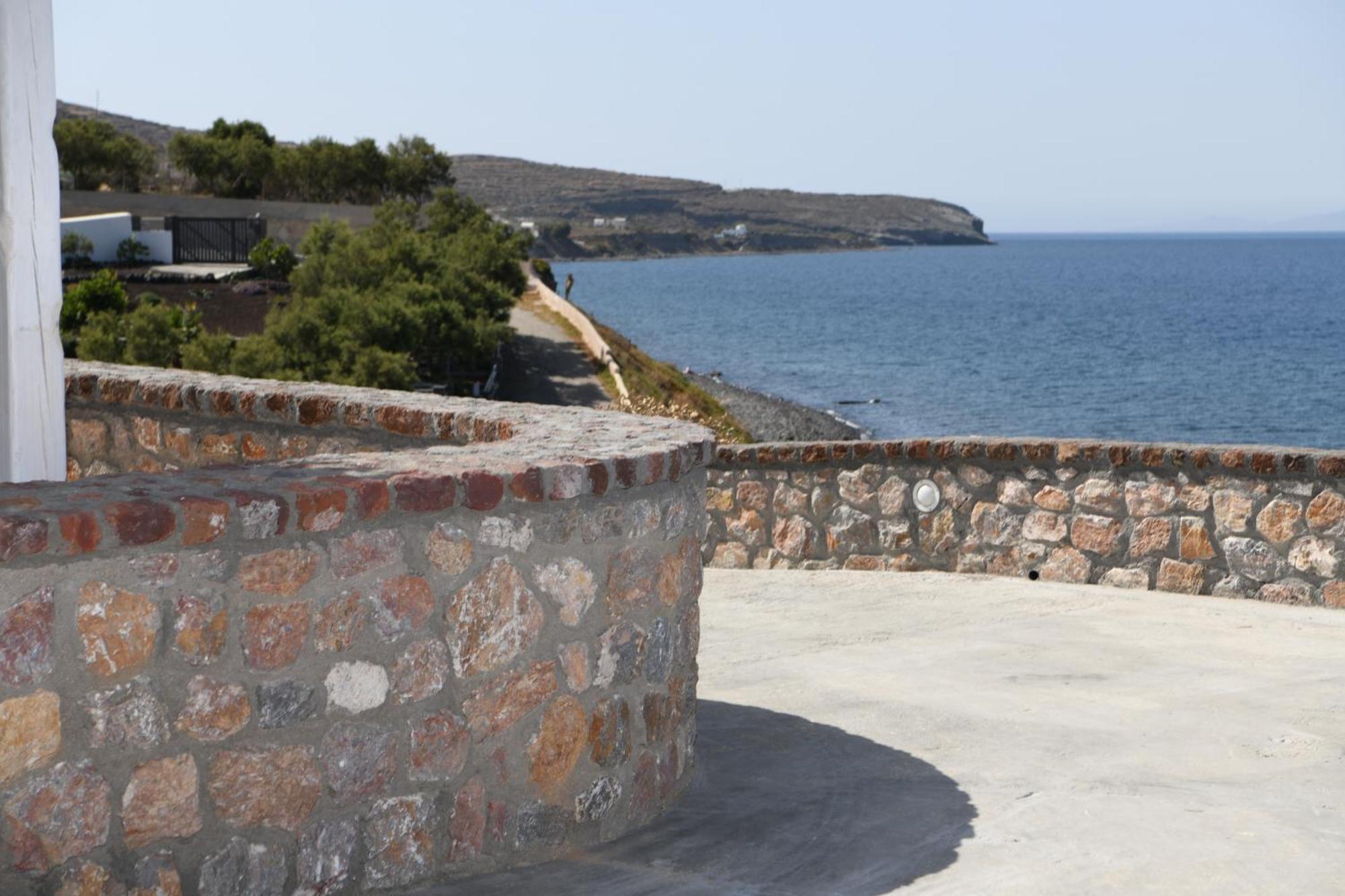 Starlight Luxury Seaside Villa & Suites Imerovigli  Exterior photo