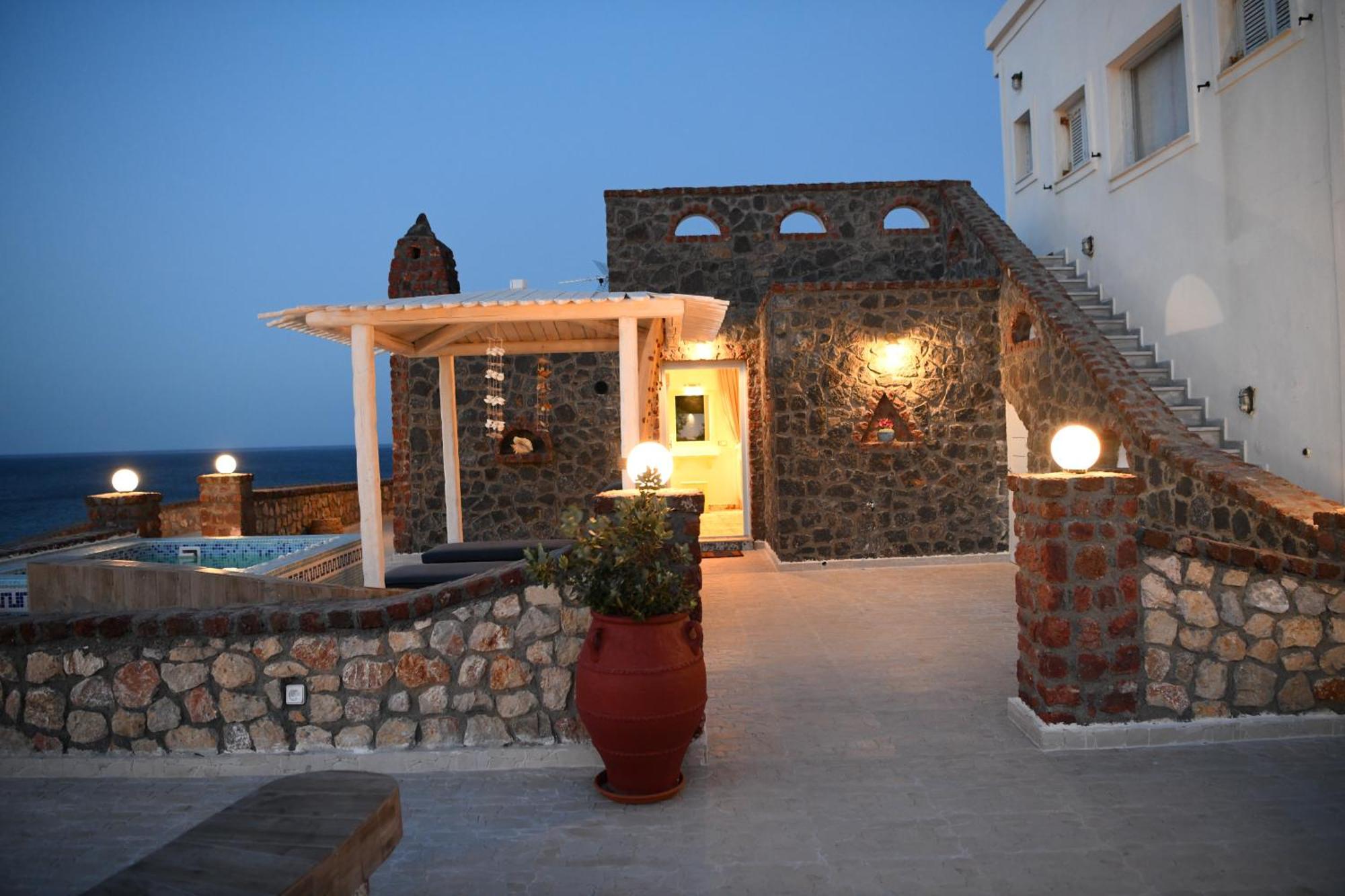 Starlight Luxury Seaside Villa & Suites Imerovigli  Exterior photo
