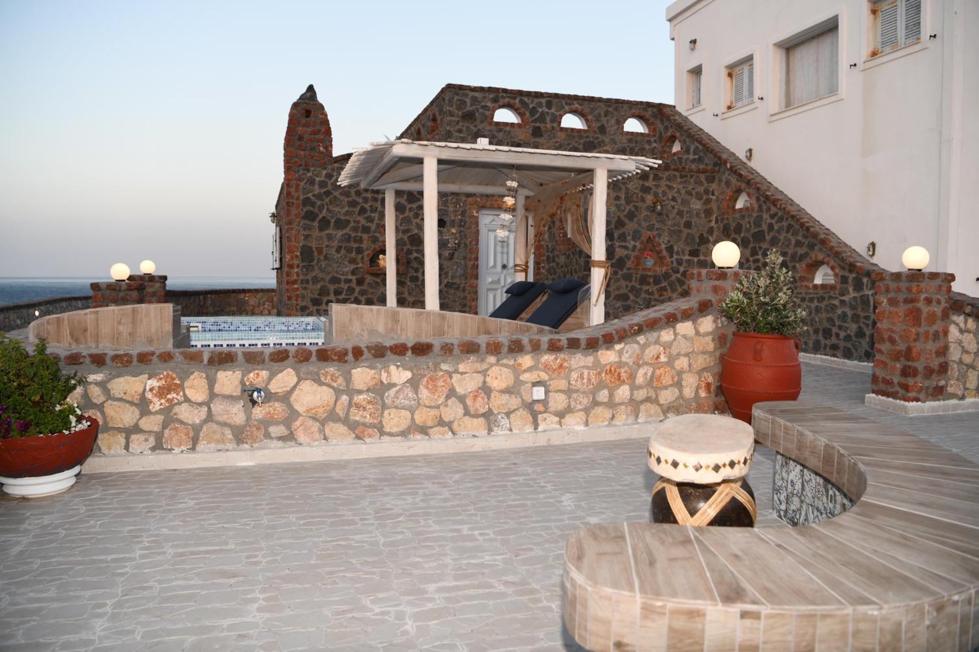 Starlight Luxury Seaside Villa & Suites Imerovigli  Exterior photo